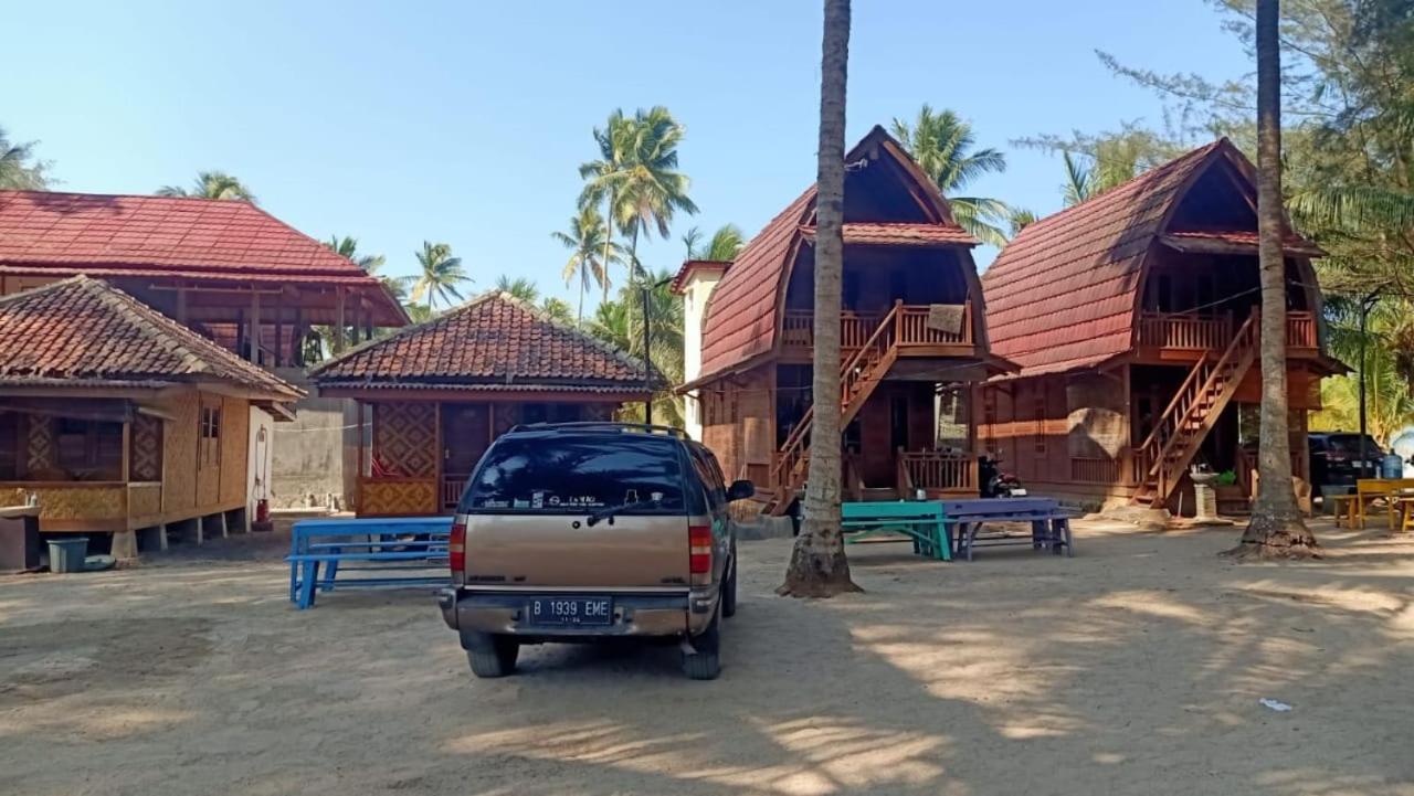 Villa - Beach Front - Photo 7