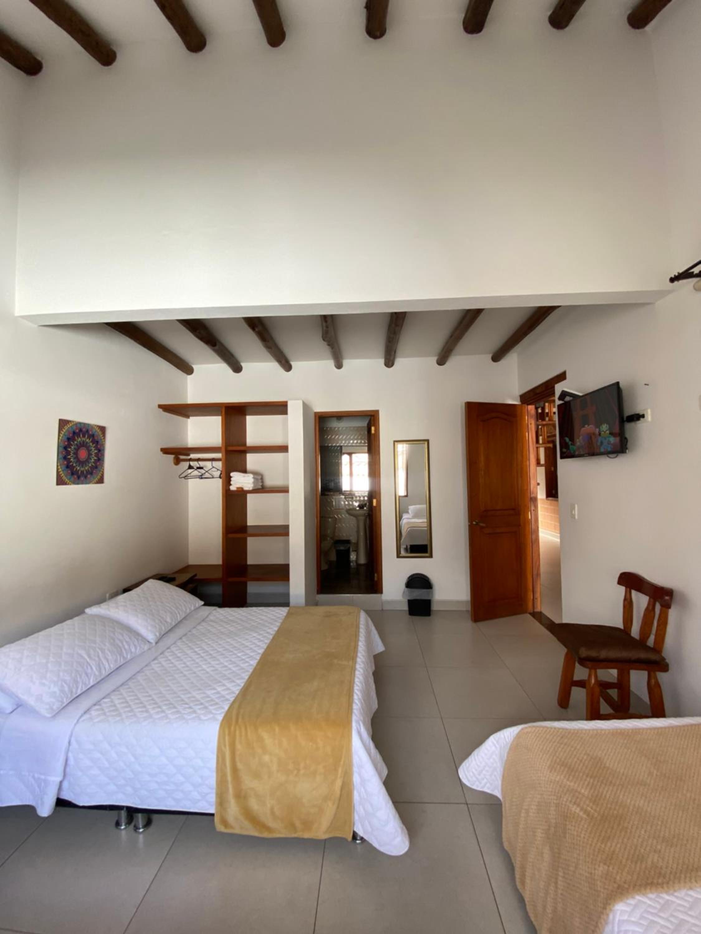 Quadruple Room with Mountain View photo 3