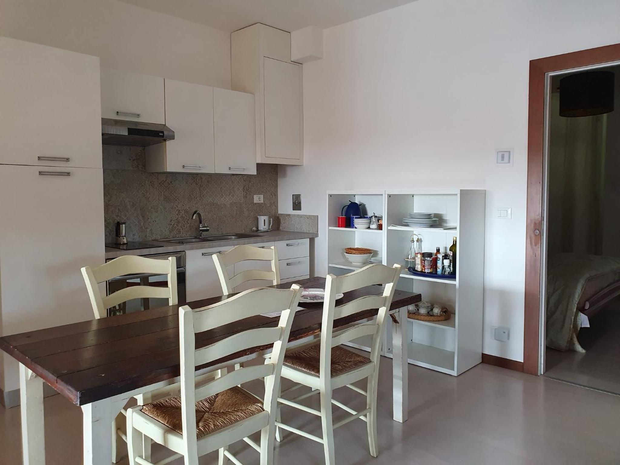 One-Bedroom Apartment with Garden View - Photo 3