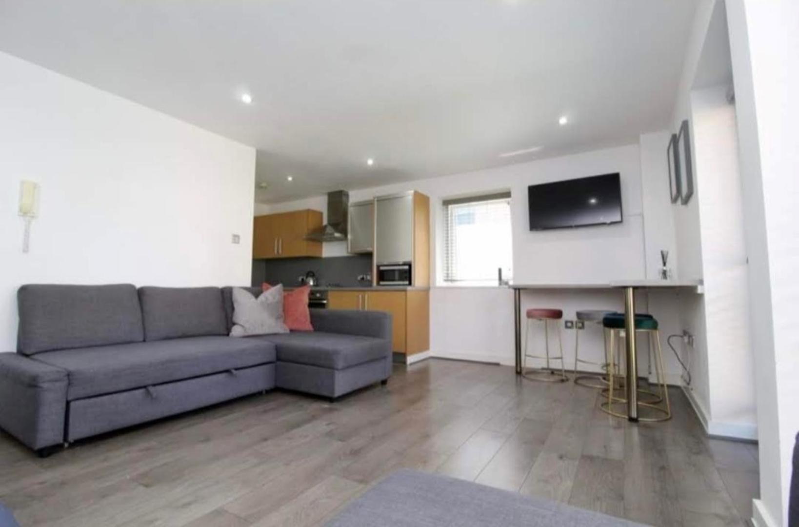 One-Bedroom Apartment - Photo 17
