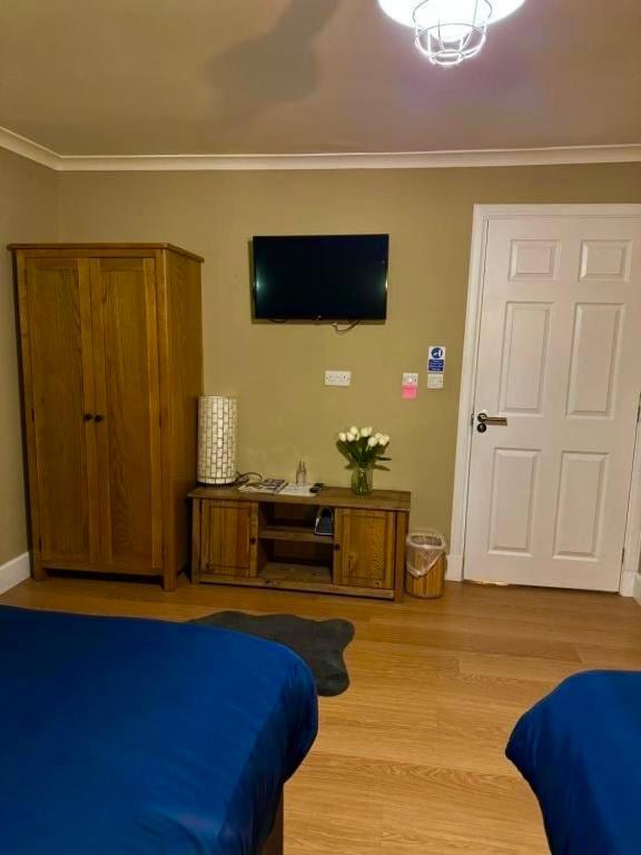 Triple Room with Private Bathroom - Photo 9