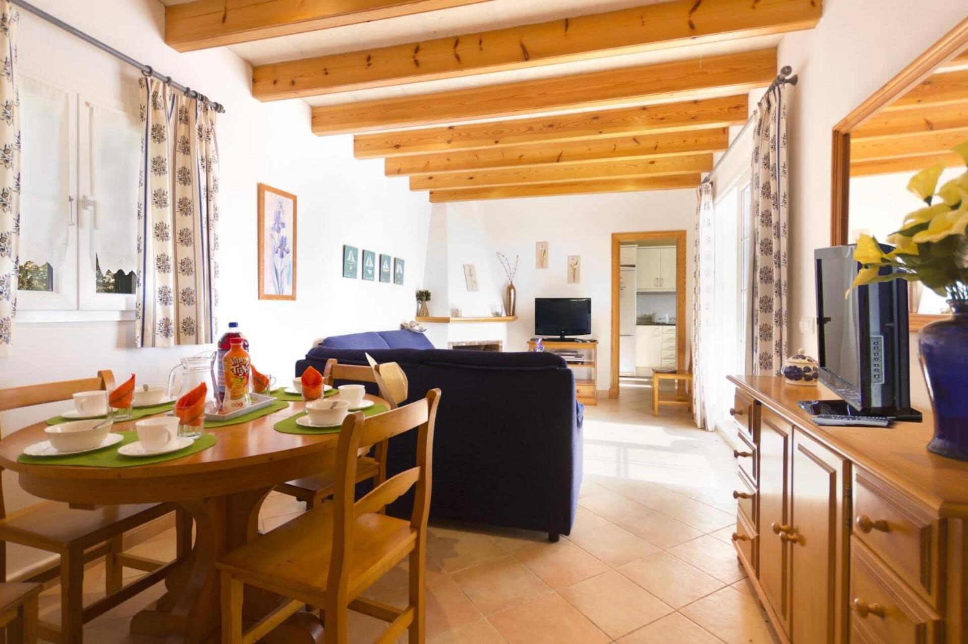 Villa photo 3