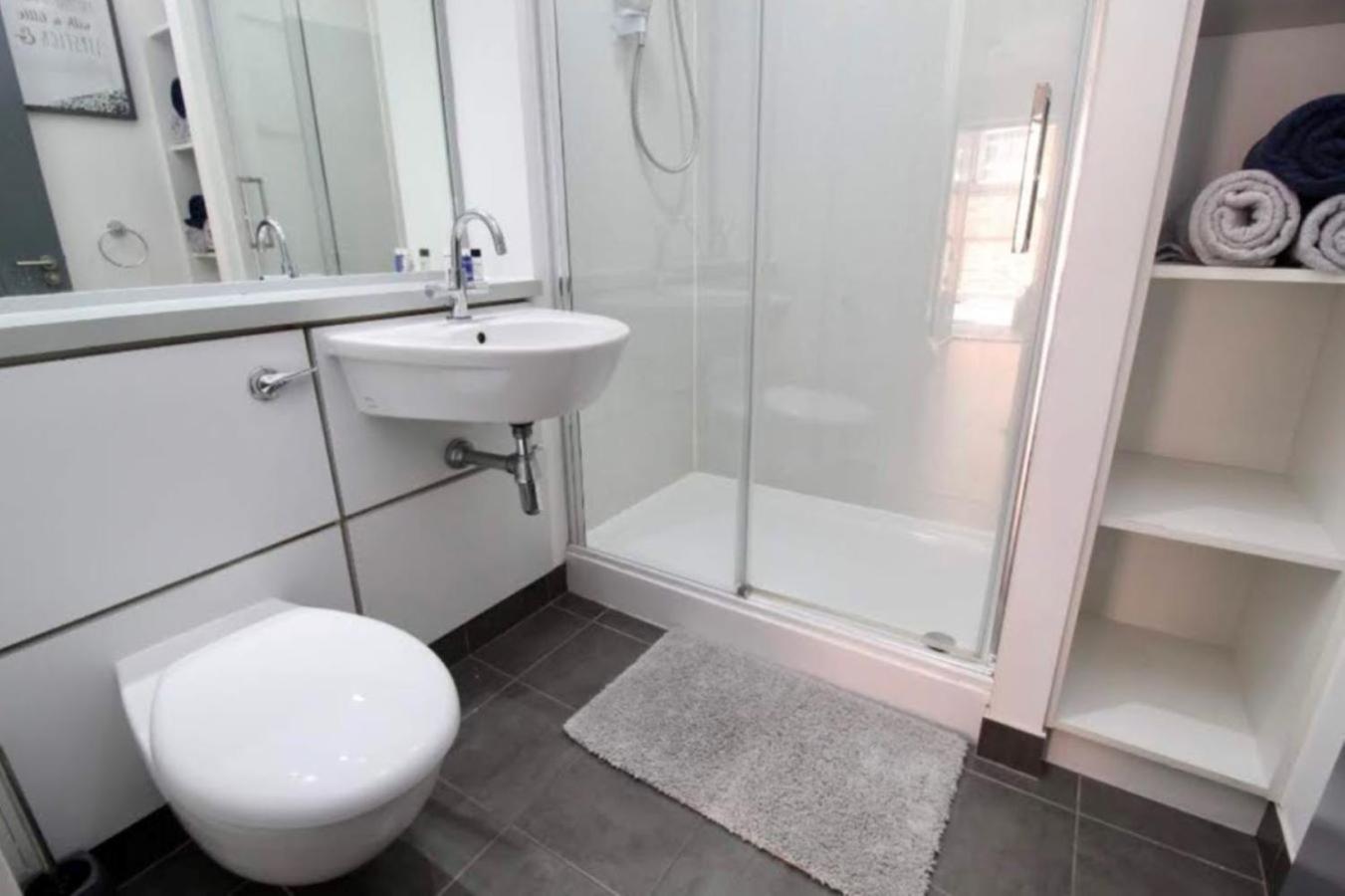 One-Bedroom Apartment - Photo 19