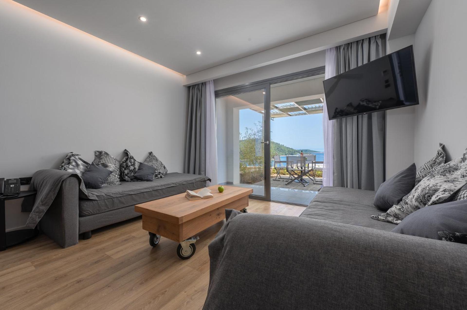Junior Suite Sea View Elevated Ground Floor photo 3