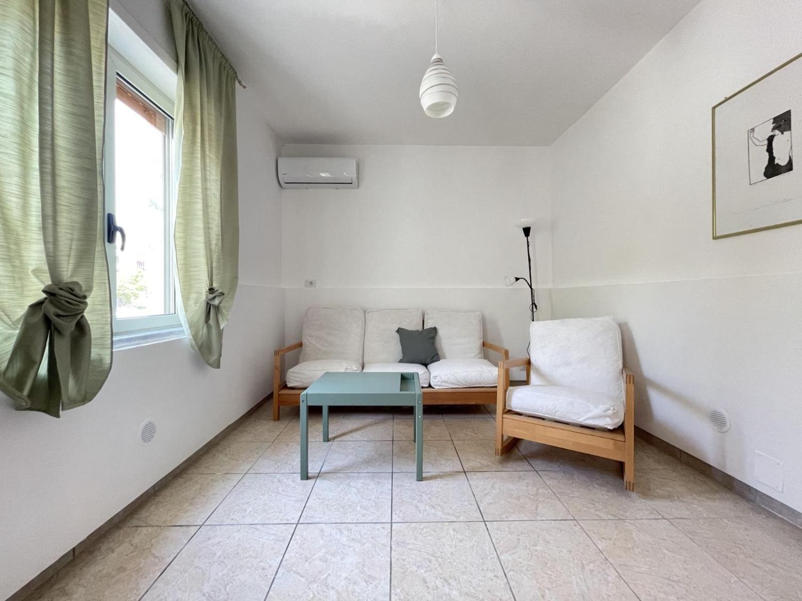 Two-Bedroom House photo 2