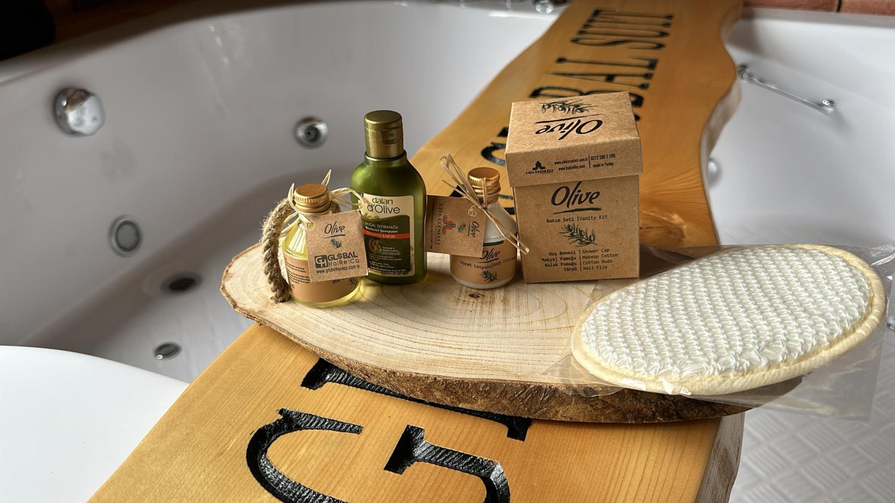 Studio With Spa Bath photo 2