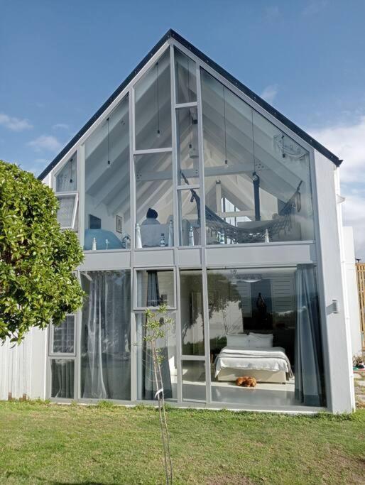 Three-Bedroom House photo 3