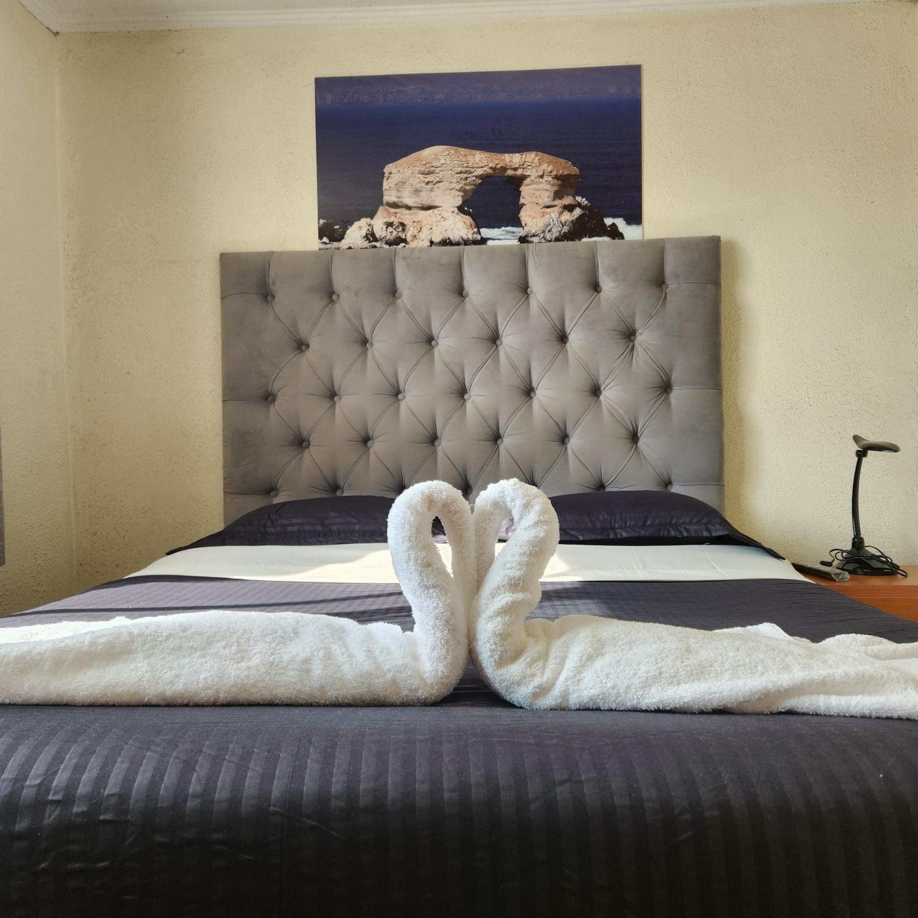 Double Room with Private Bathroom photo 1
