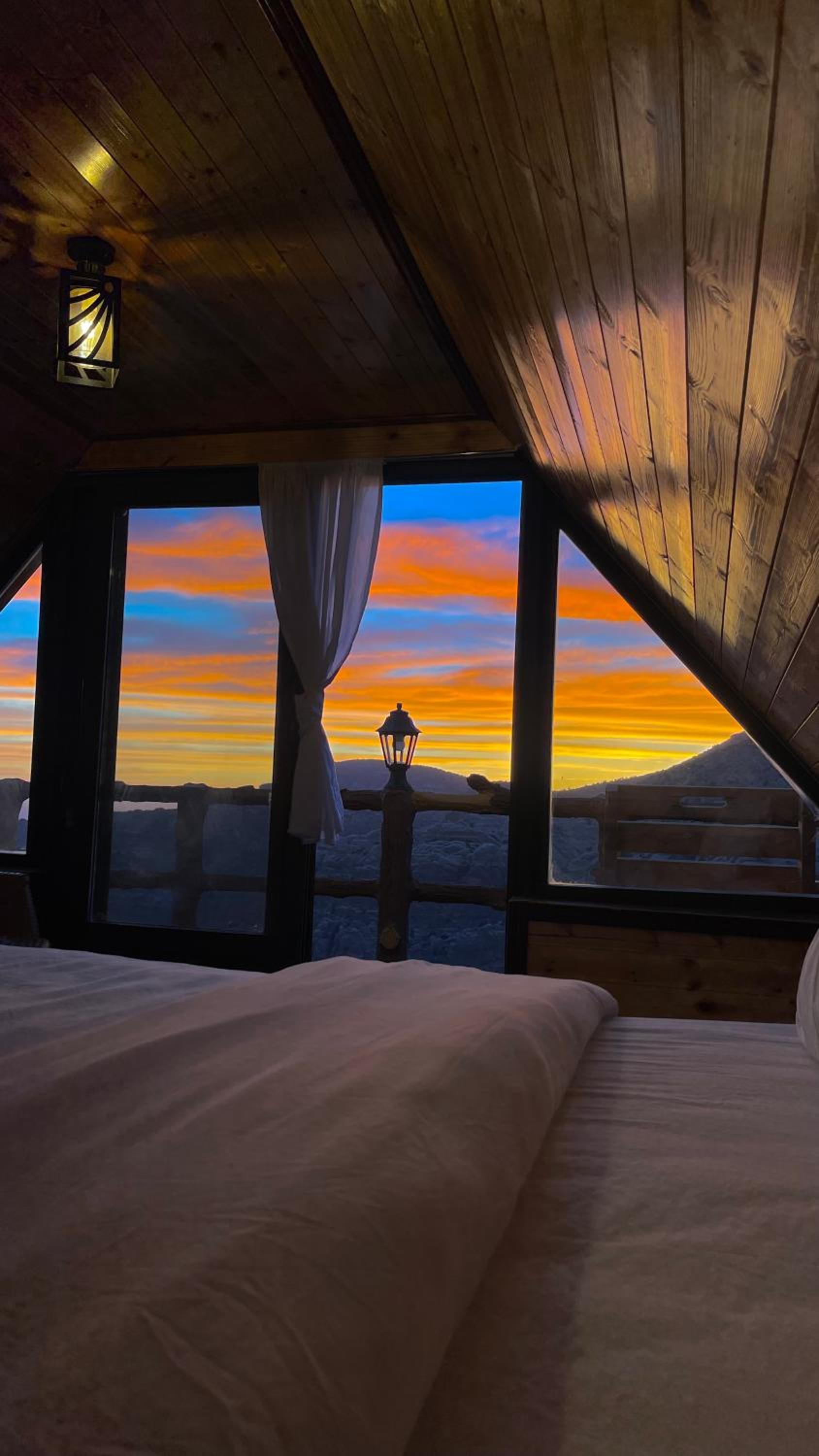 King Room with Mountain View photo 2