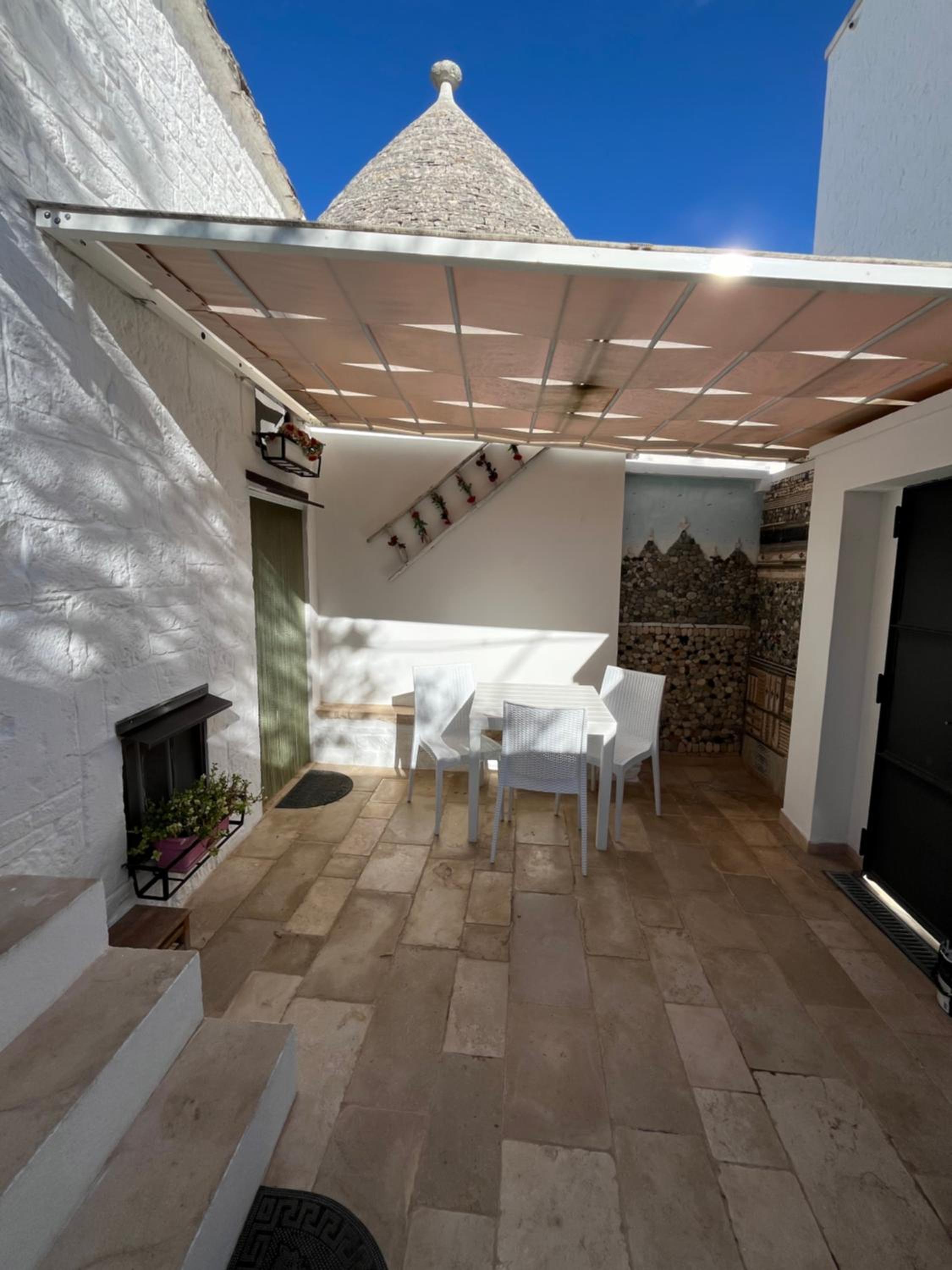 One-Bedroom House photo 2