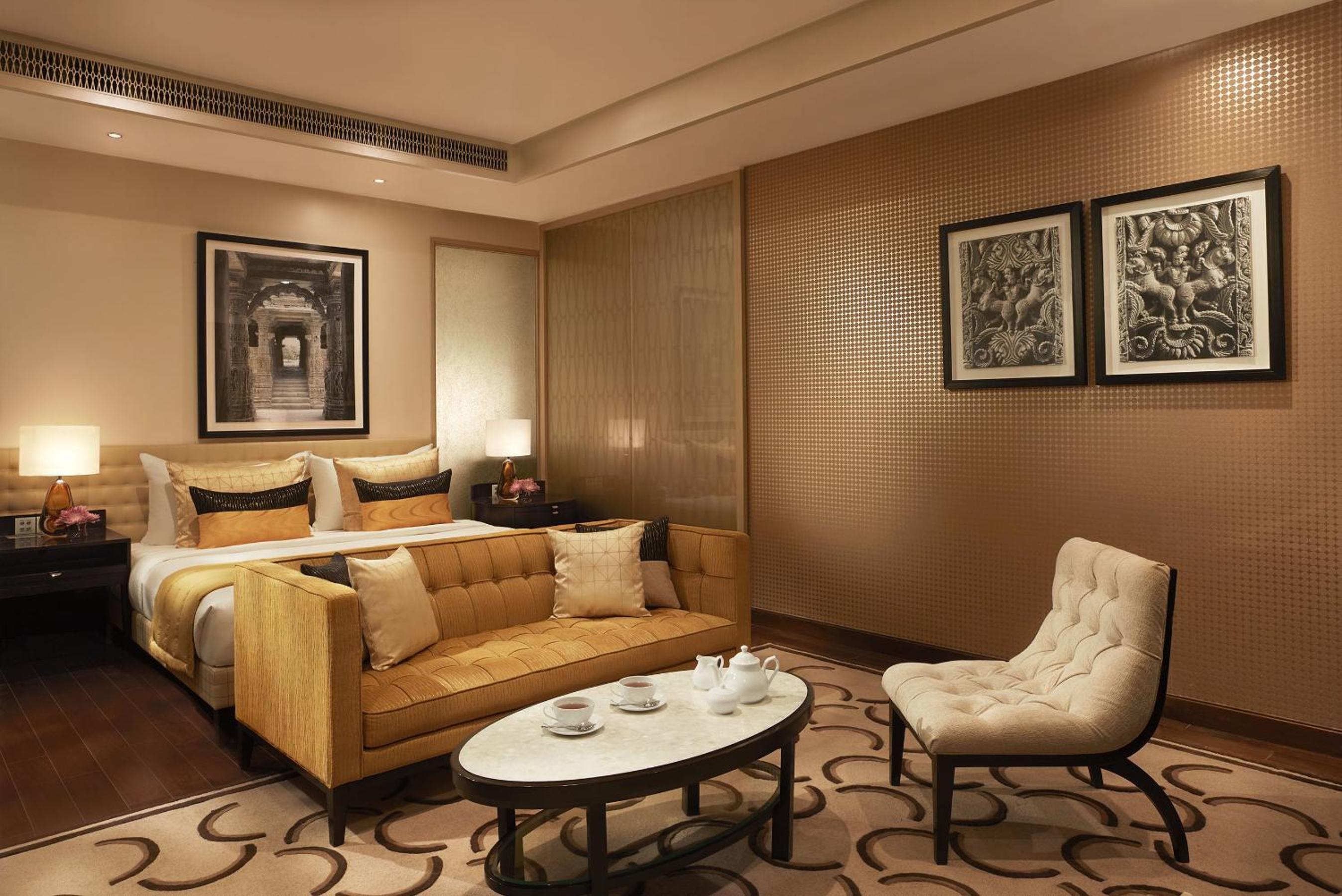 Taj Club Room City View King Bed with Breakfast, High-Tea & Evening Cocktail Hours - Photo 3