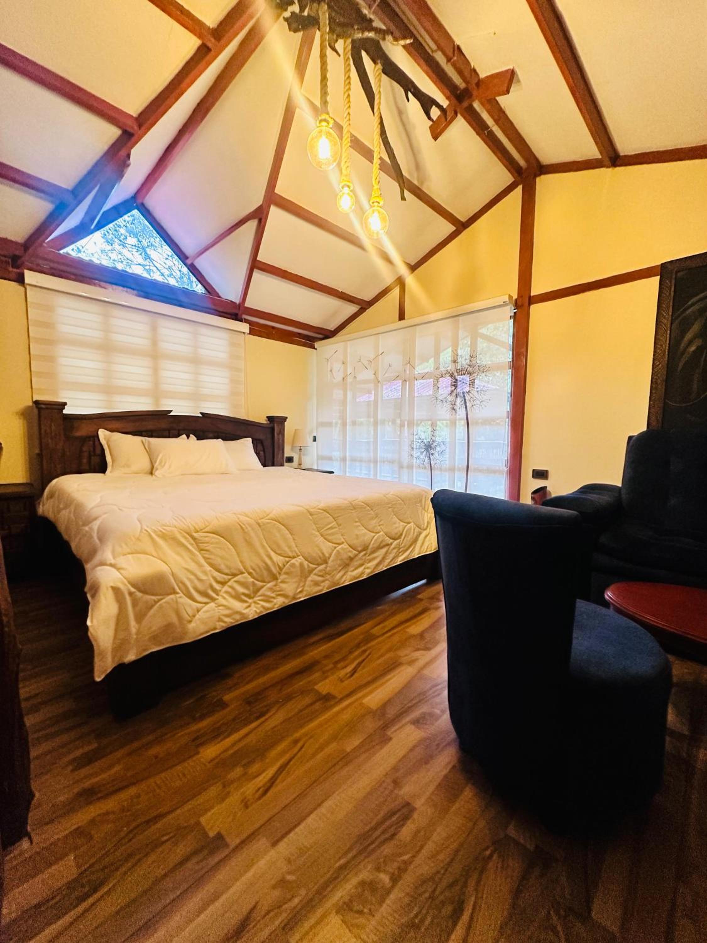 Two-Bedroom Cottage photo 3