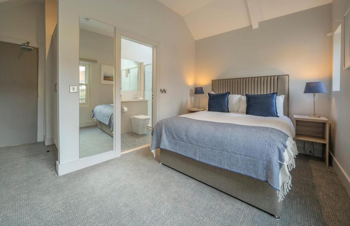 Deluxe Double Room with Extra Bed photo 1