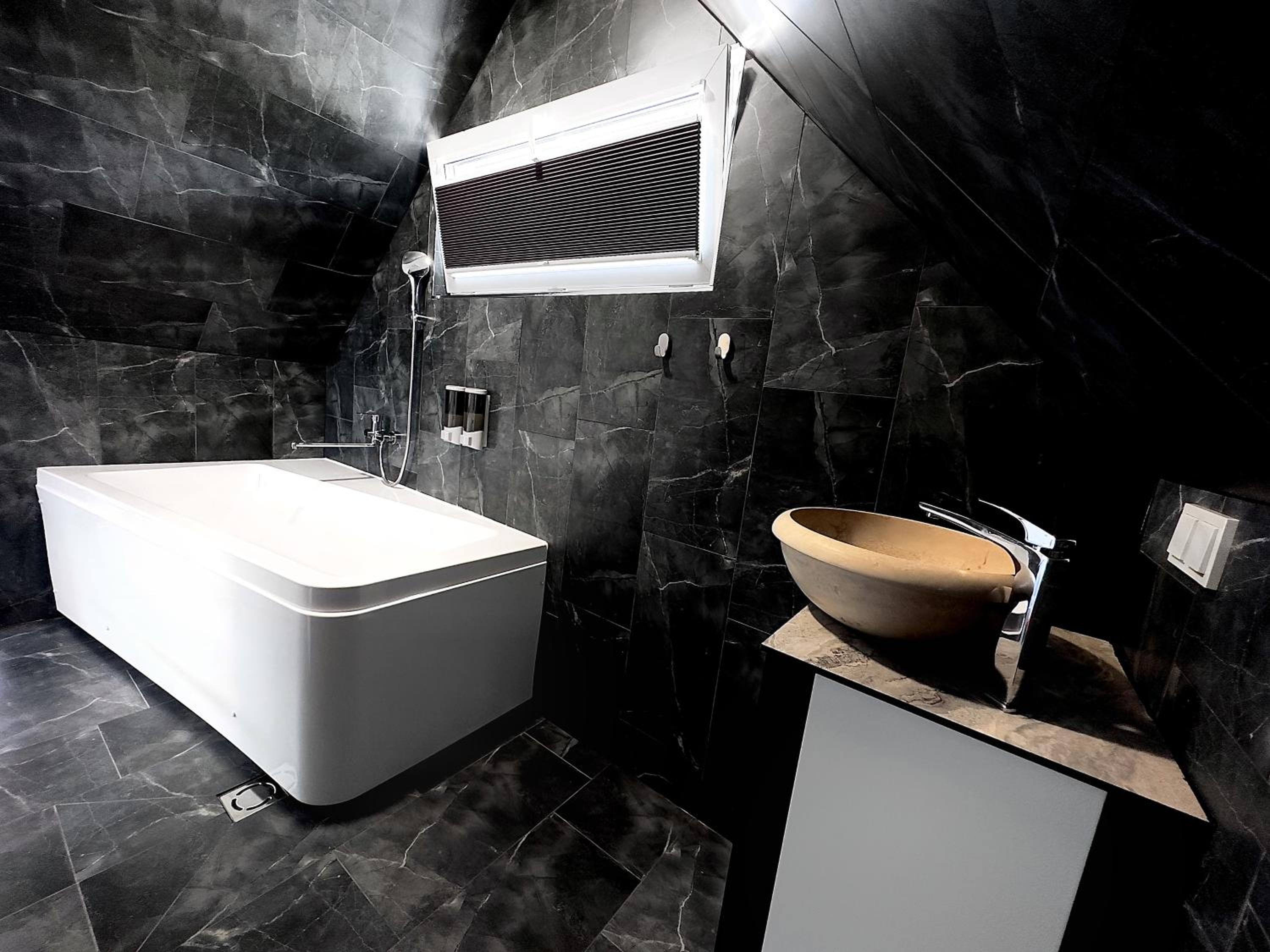 Double Room with Private Bathroom - Ostap Bender photo 3