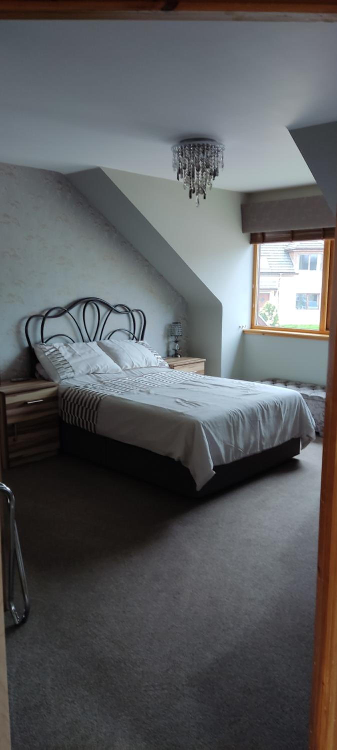 Large Double Room - Photo 10