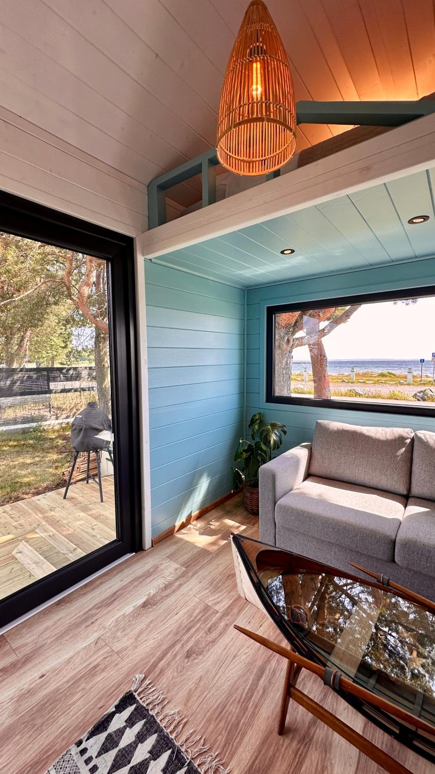 Mobile Home photo 3
