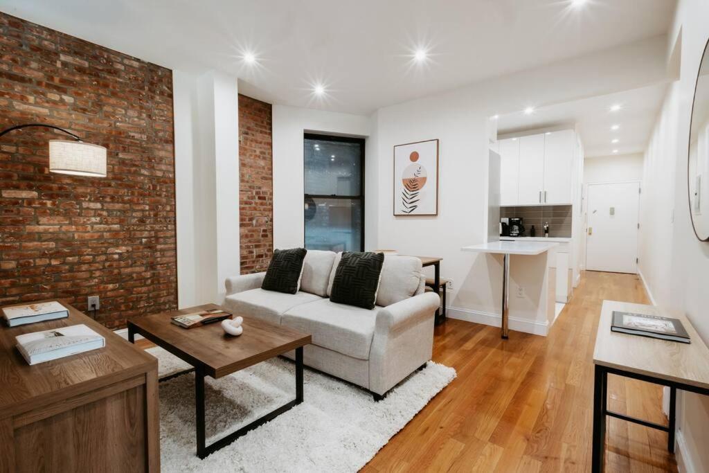 Three-Bedroom Apartment photo 1