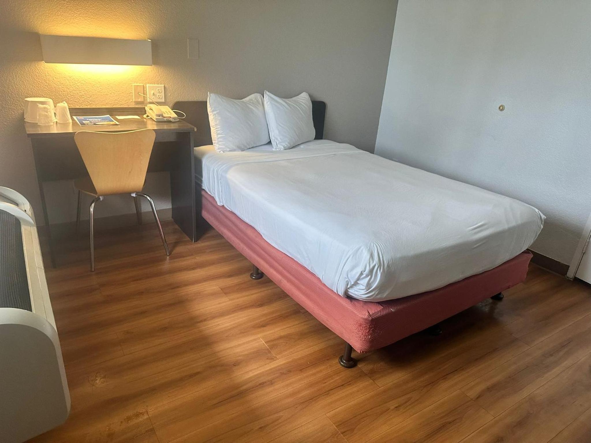 Double Room - Disability Access photo 1