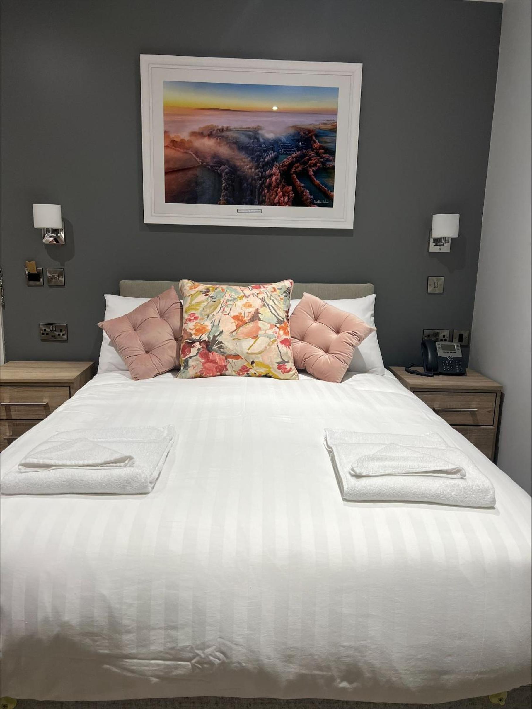 Double Room With Private Bathroom photo 1