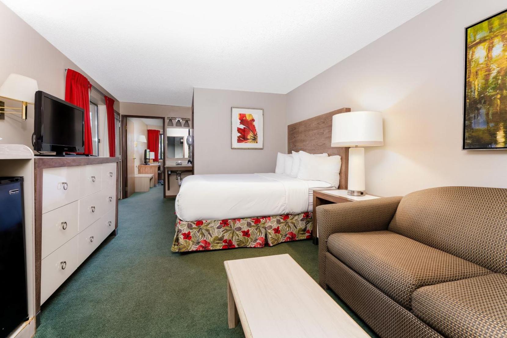 2 Room Suite with Balcony 
