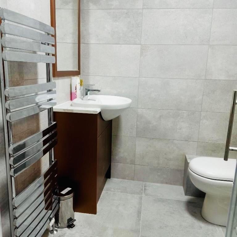 Twin Room with Shared Bathroom photo 3