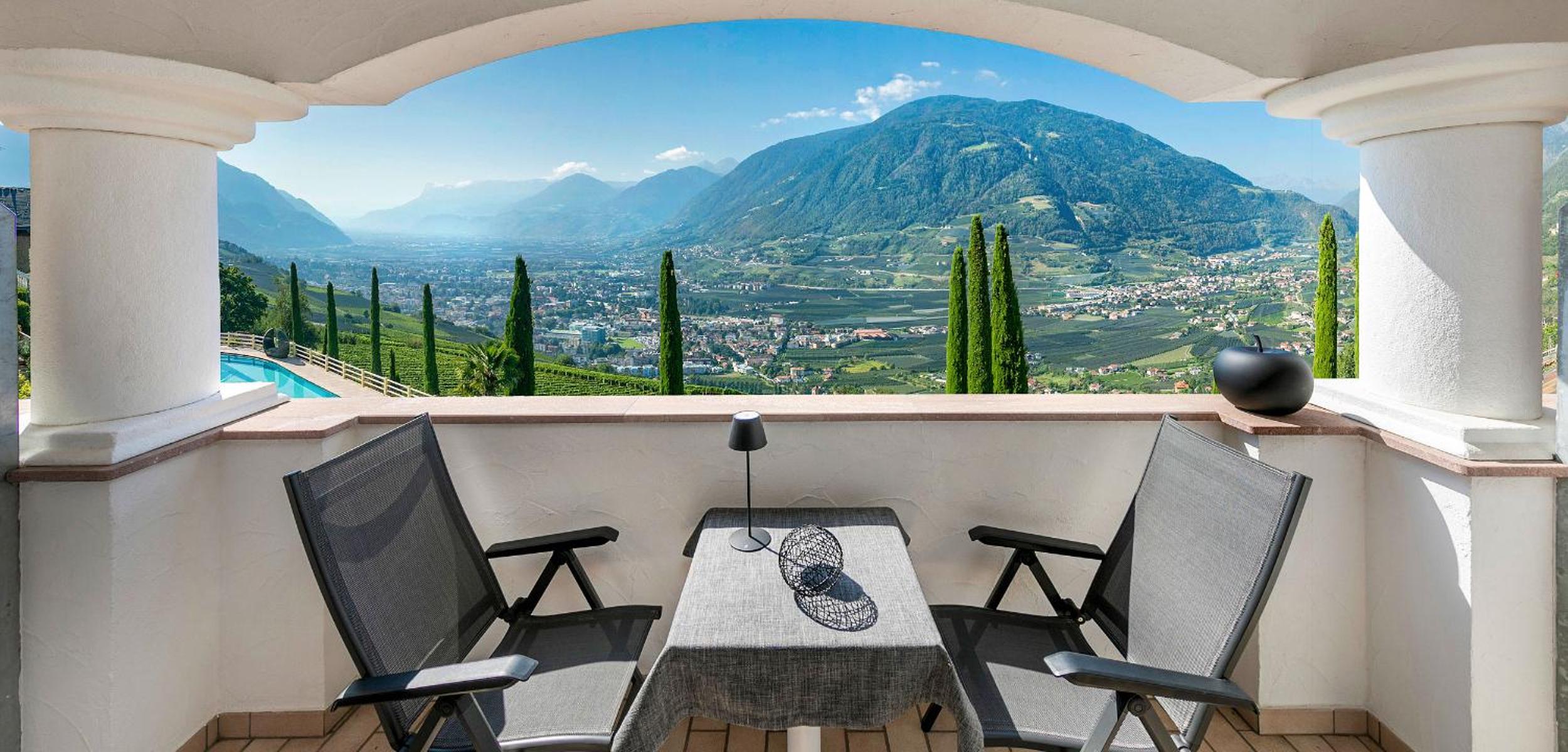 Deluxe Single Room with Balcony photo 3