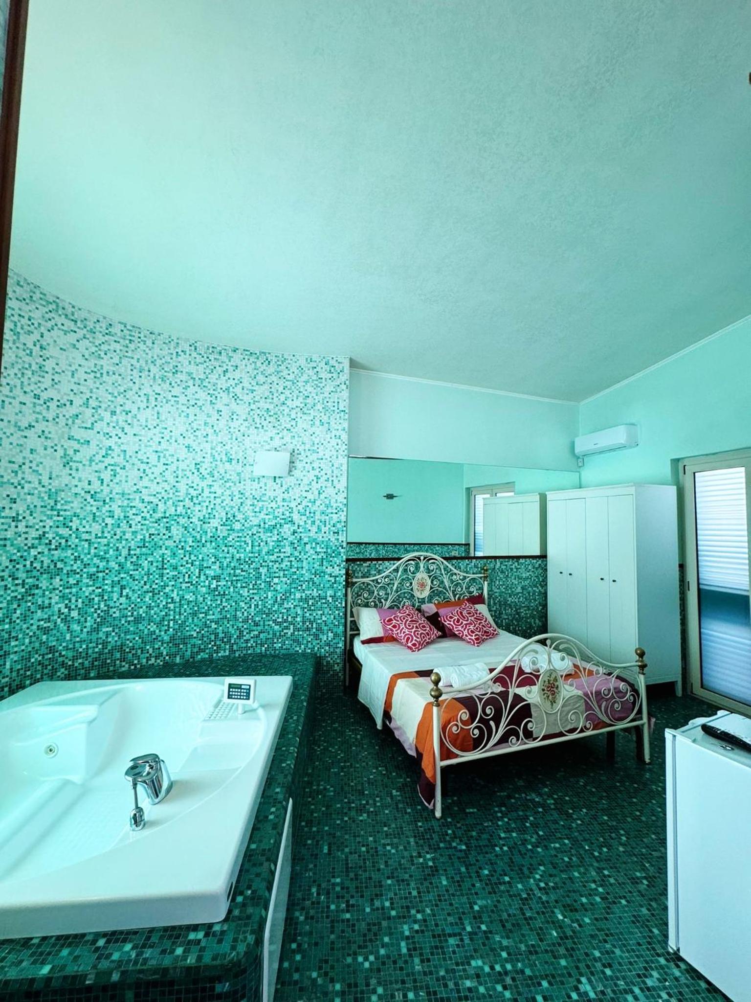 Double Room with Balcony photo 3