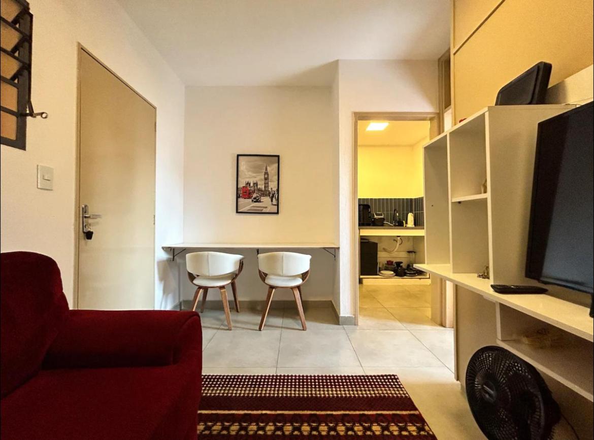 One-Bedroom Apartment photo 1