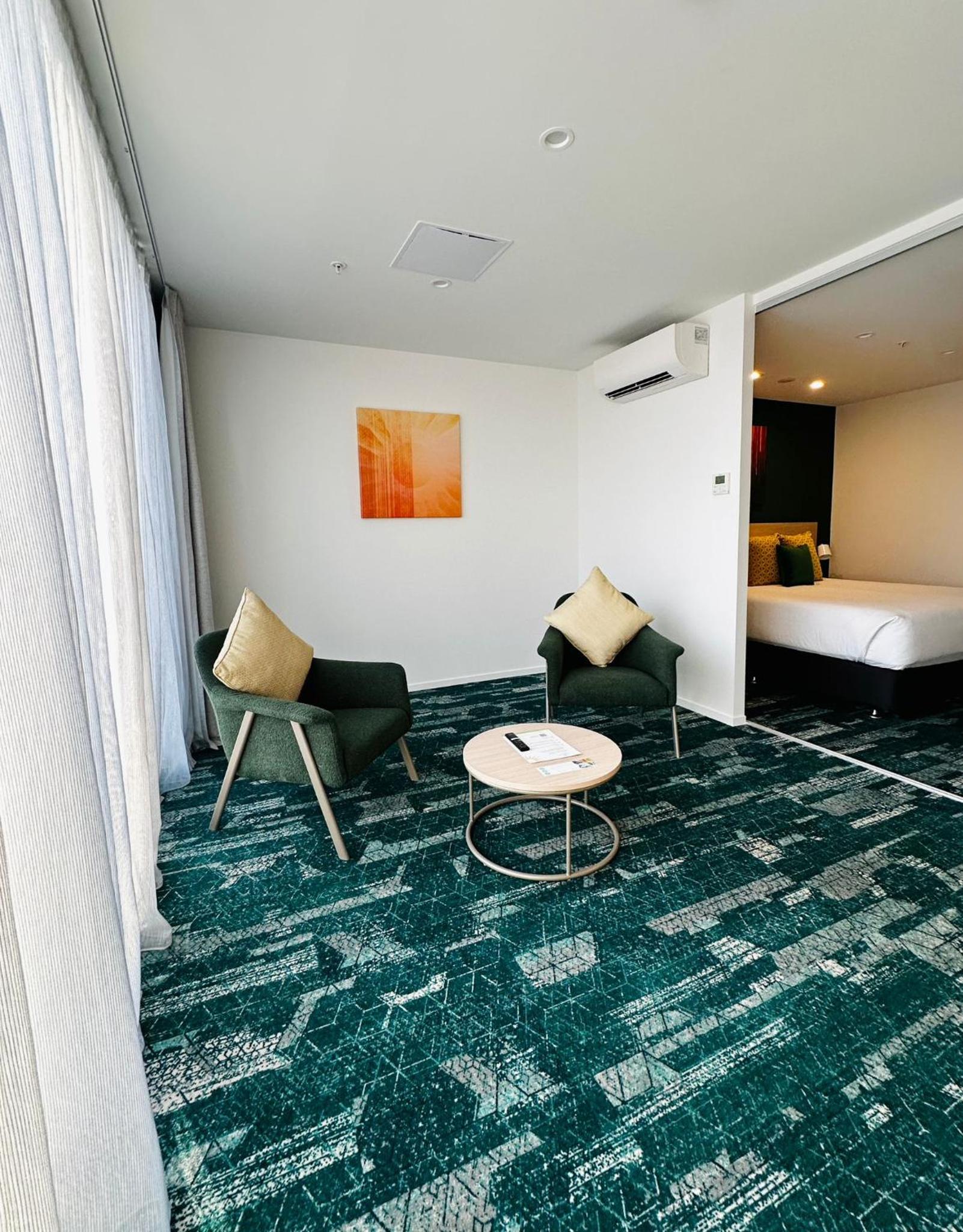 One-Bedroom Apartment - Photo 3