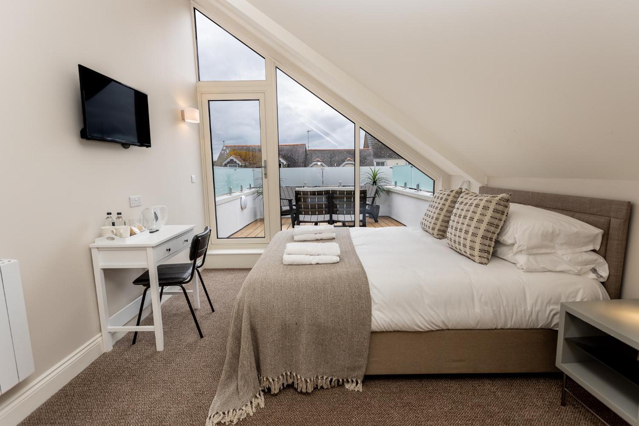 Superior King Room