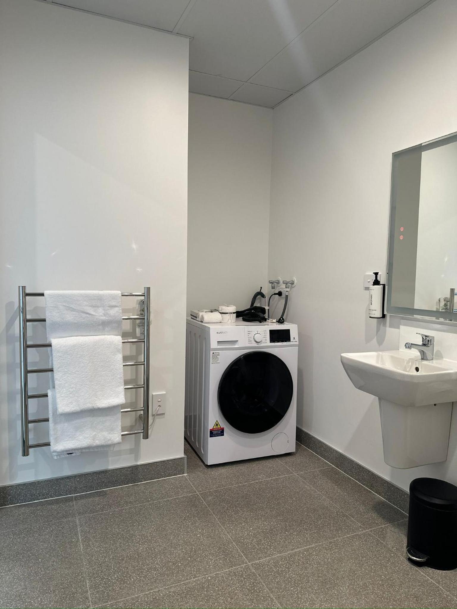 Studio Apartment - Accessible - Photo 11