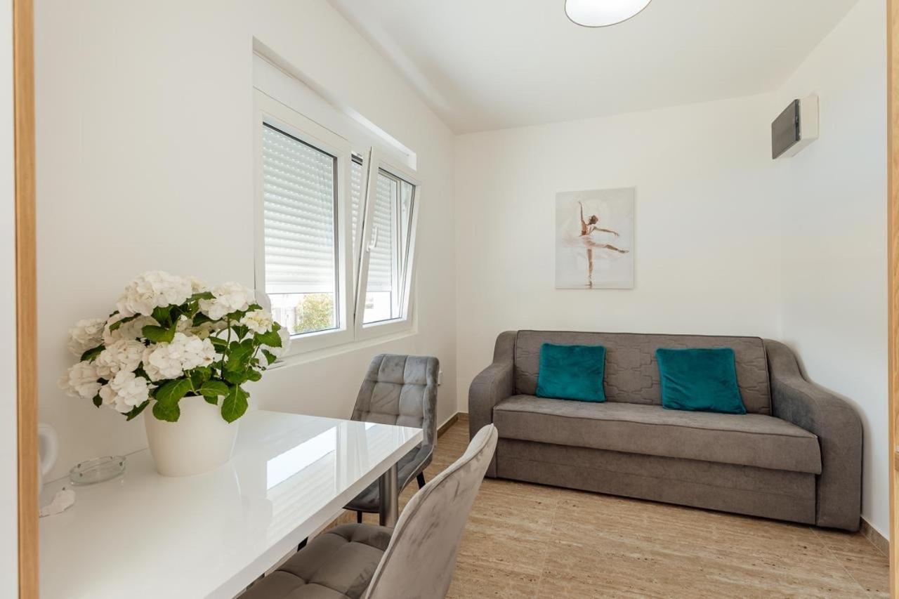 Studio with Sea View