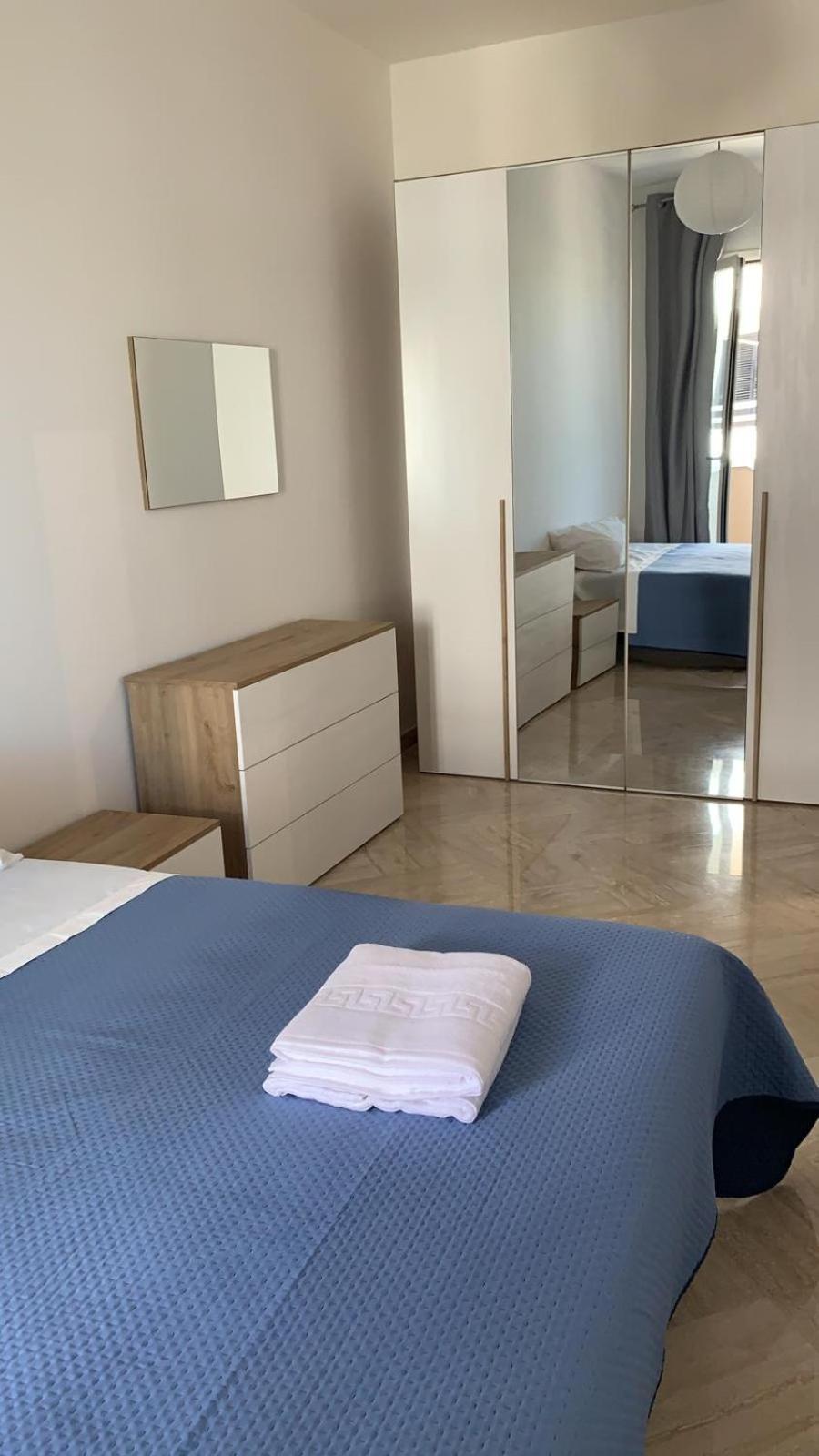 Three-Bedroom Apartment with Balcony photo 1