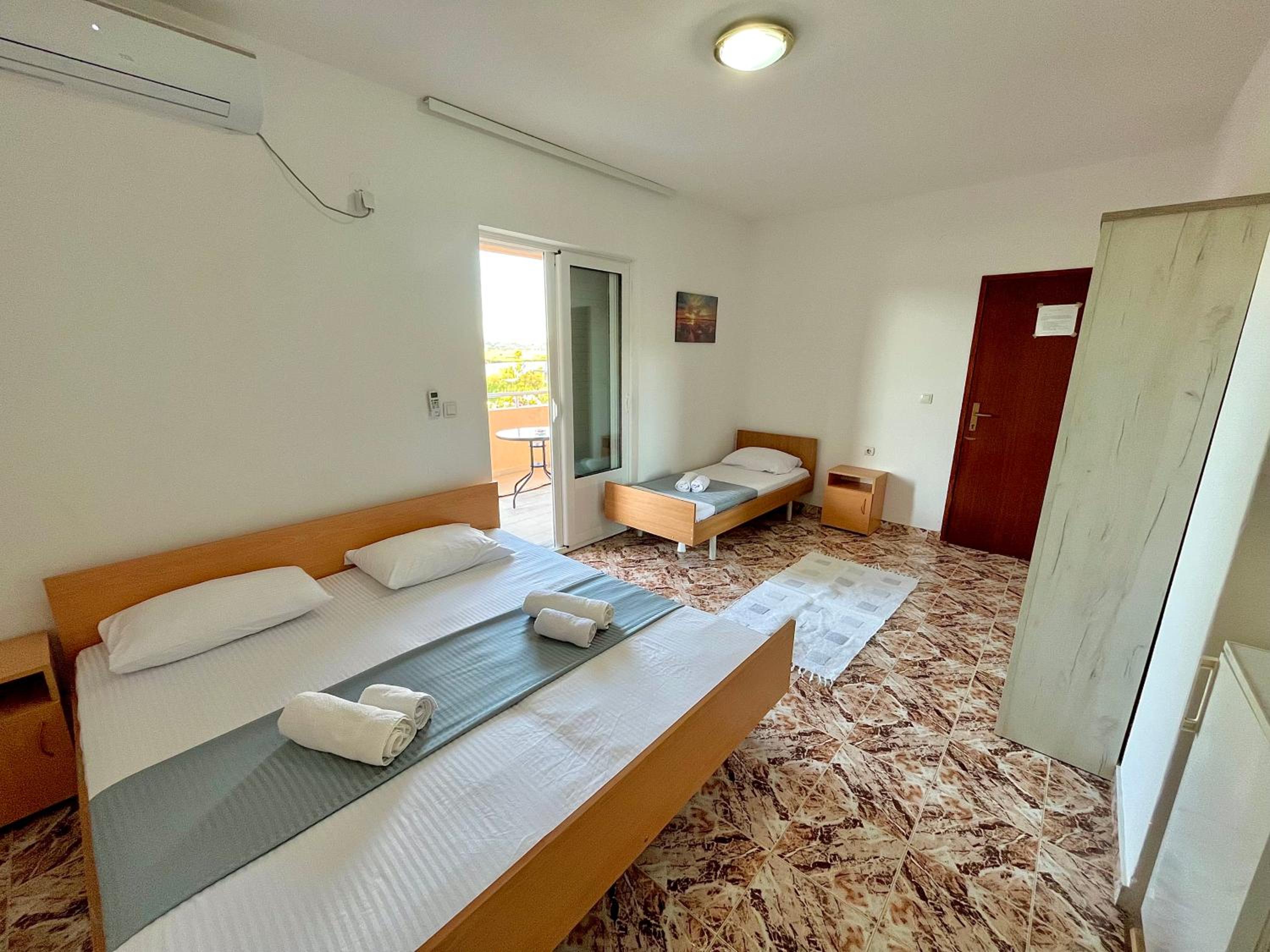 Triple Room With Lake View photo 1