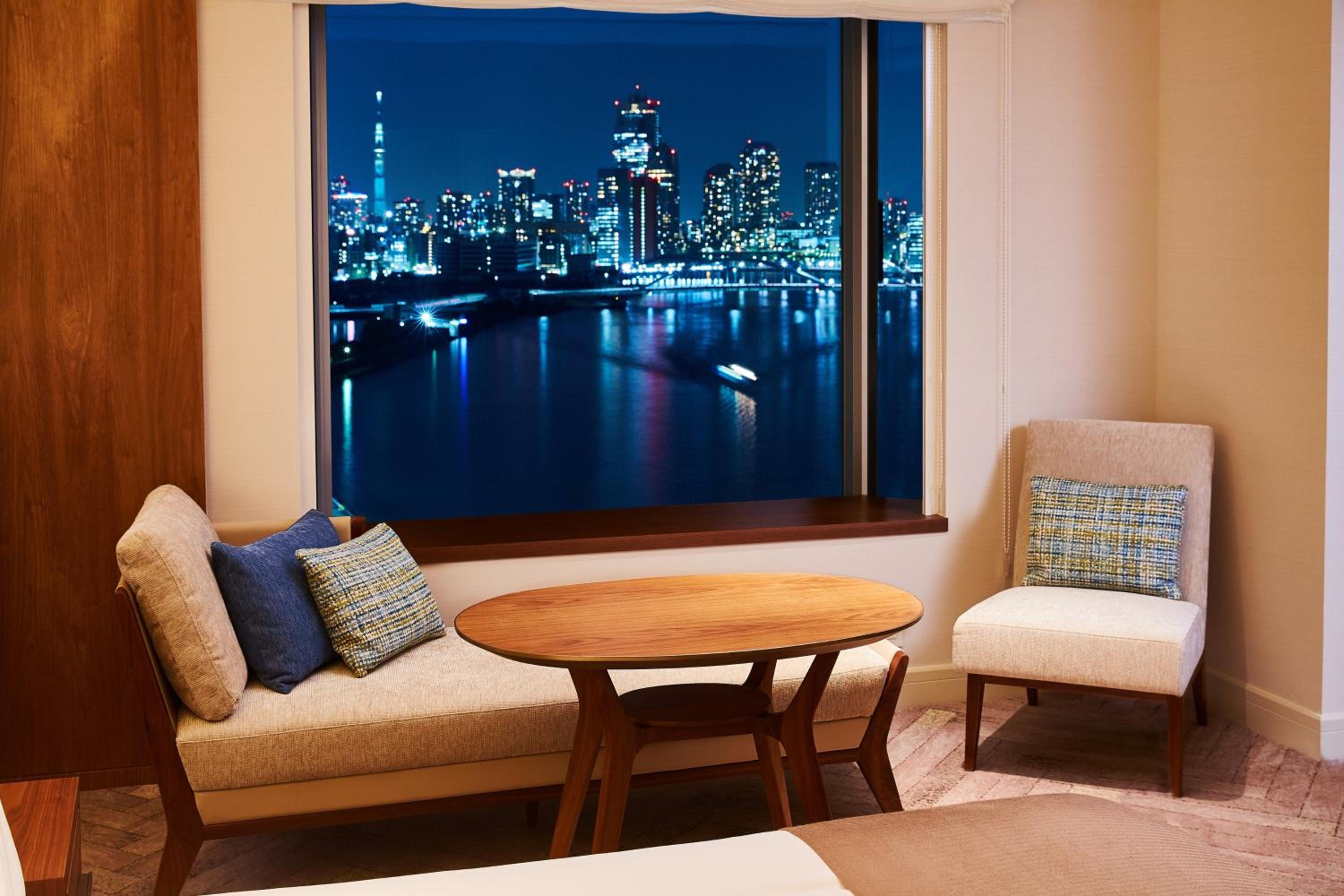 Classic Twin Room with River View