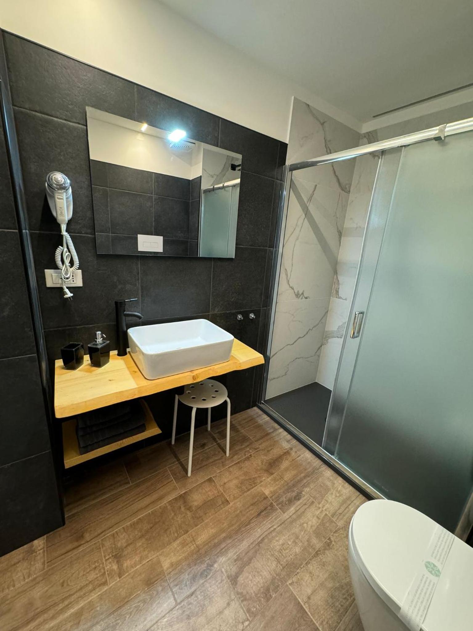 Deluxe Double Room with Castle View - Photo 2