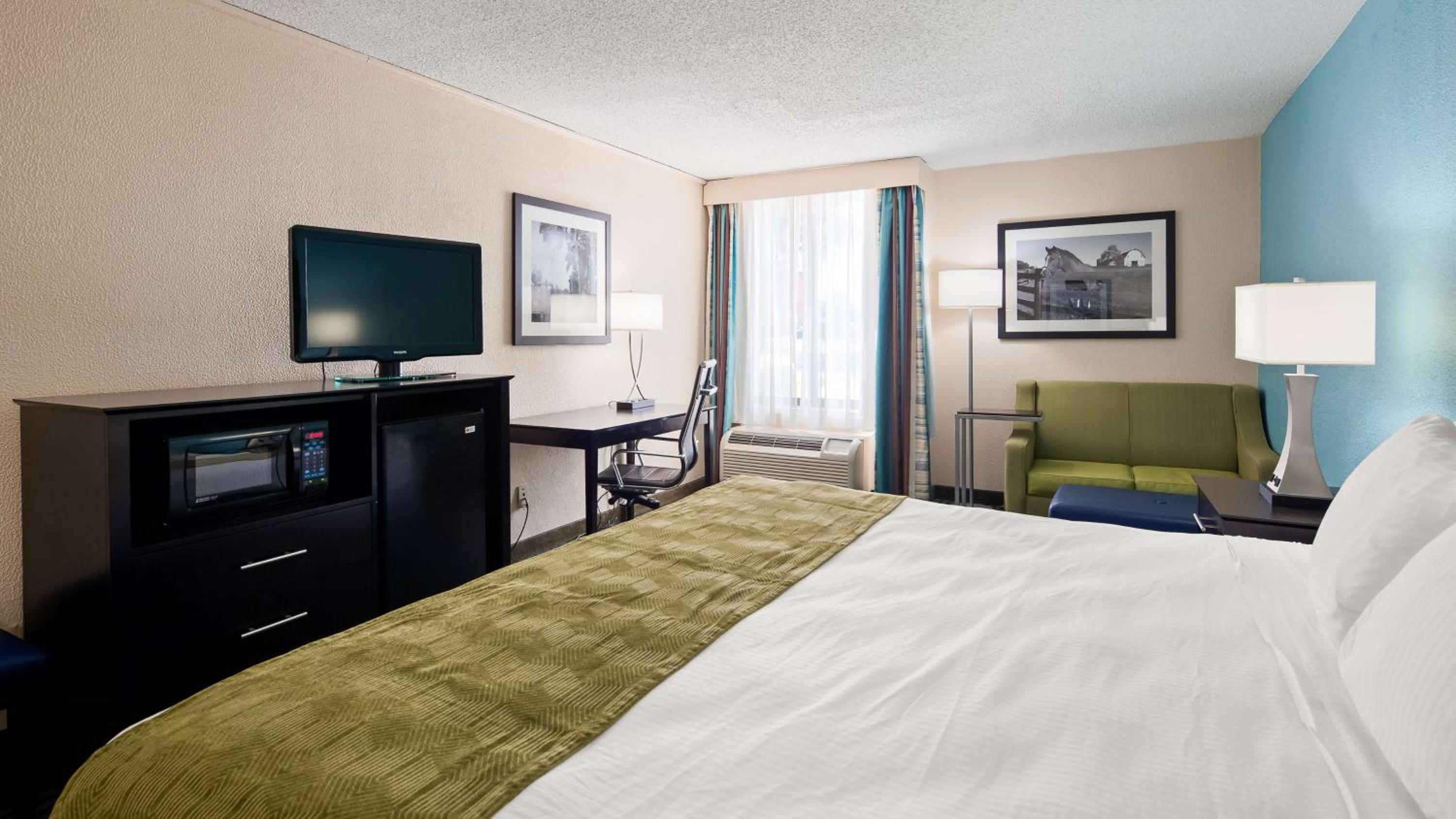 King Suite with Sofa Bed - Non-Smoking