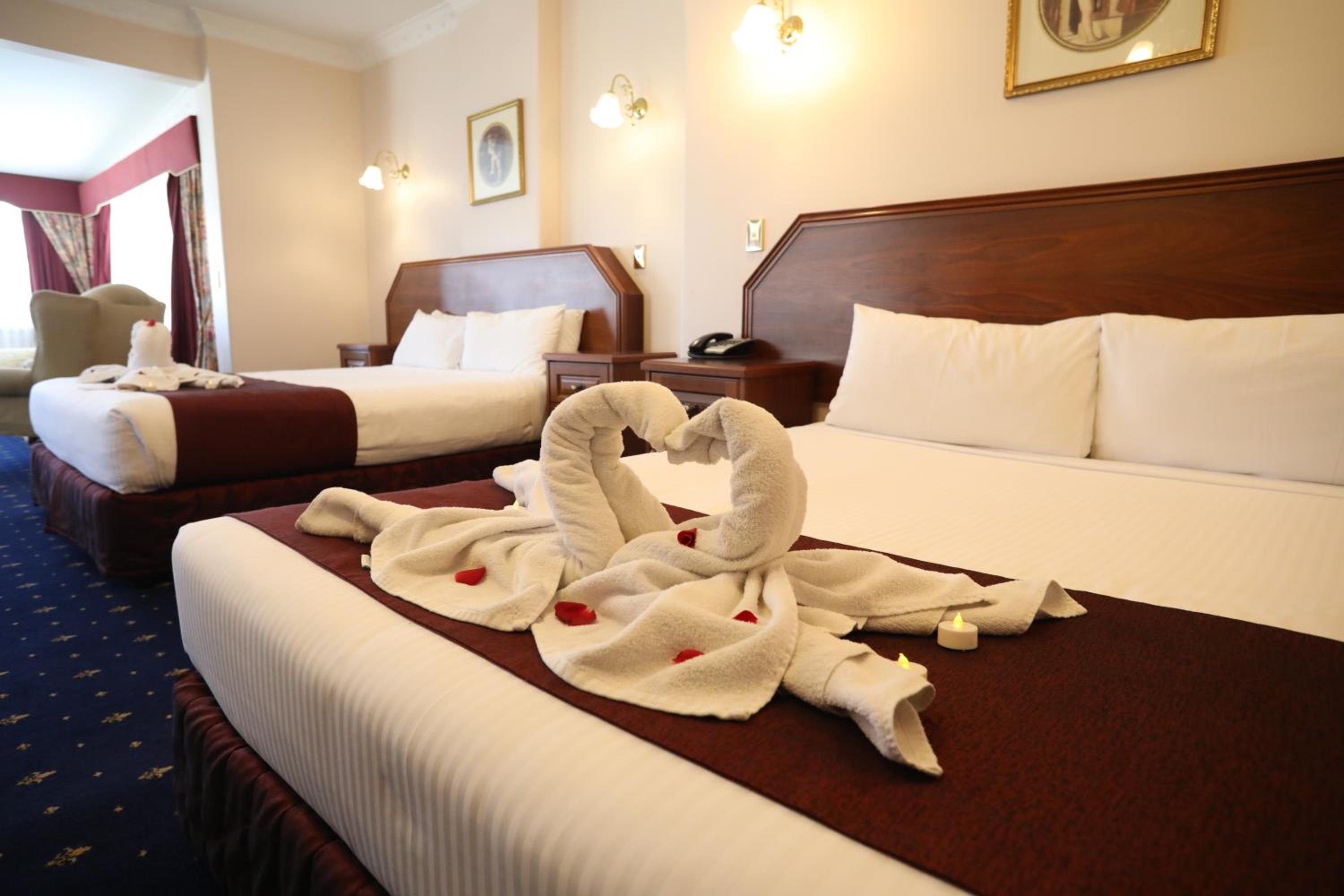Royal Suite with Spa Bath - Photo 12