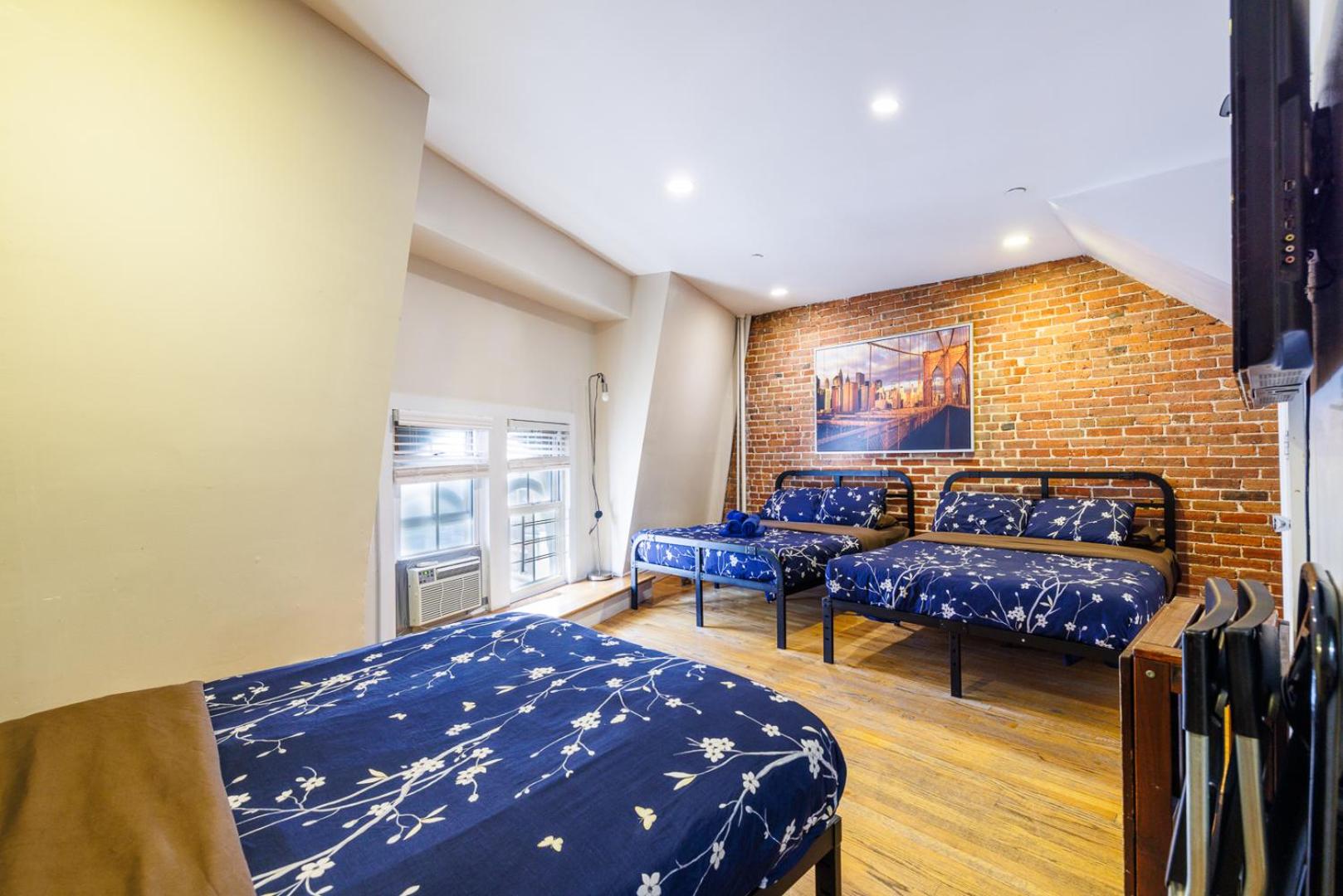 Studio Apartment photo 1