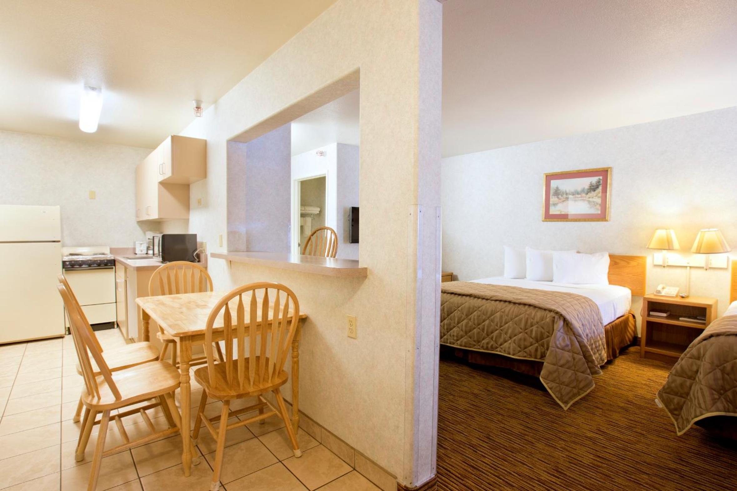 Kitchenette 1 Room Suite photo 1