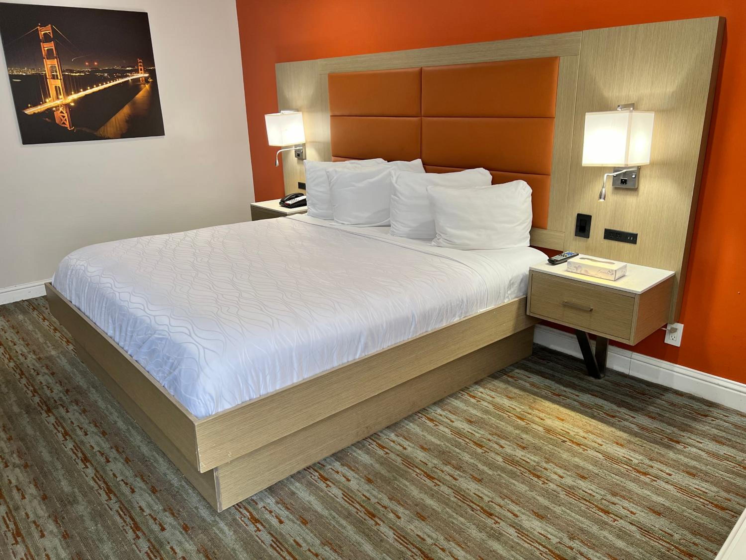 Standard King Room - Photo 1