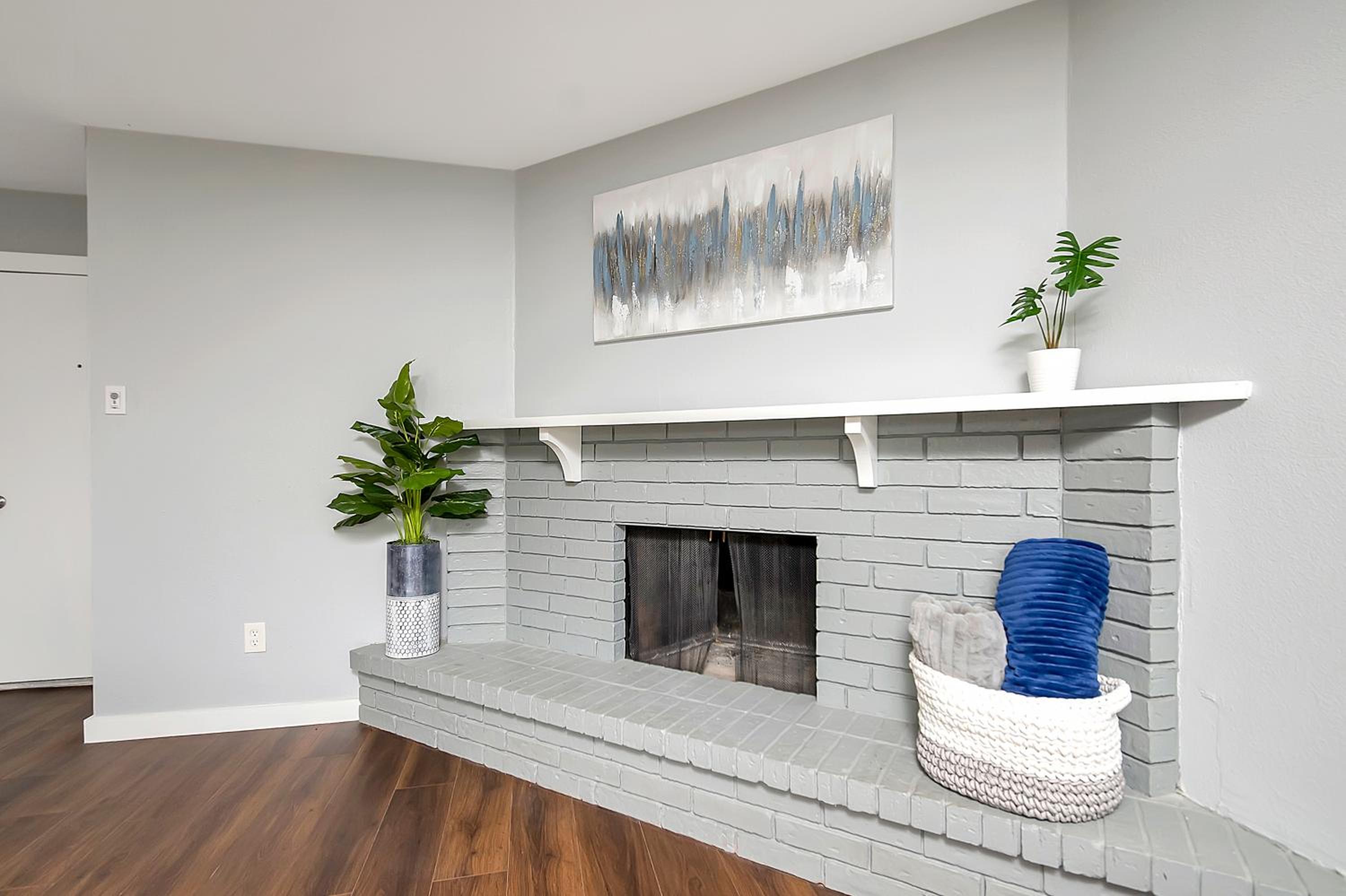 Three-Bedroom House photo 3