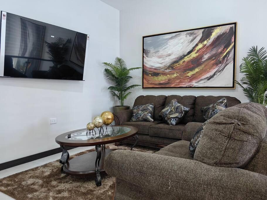 Three-Bedroom House photo 1