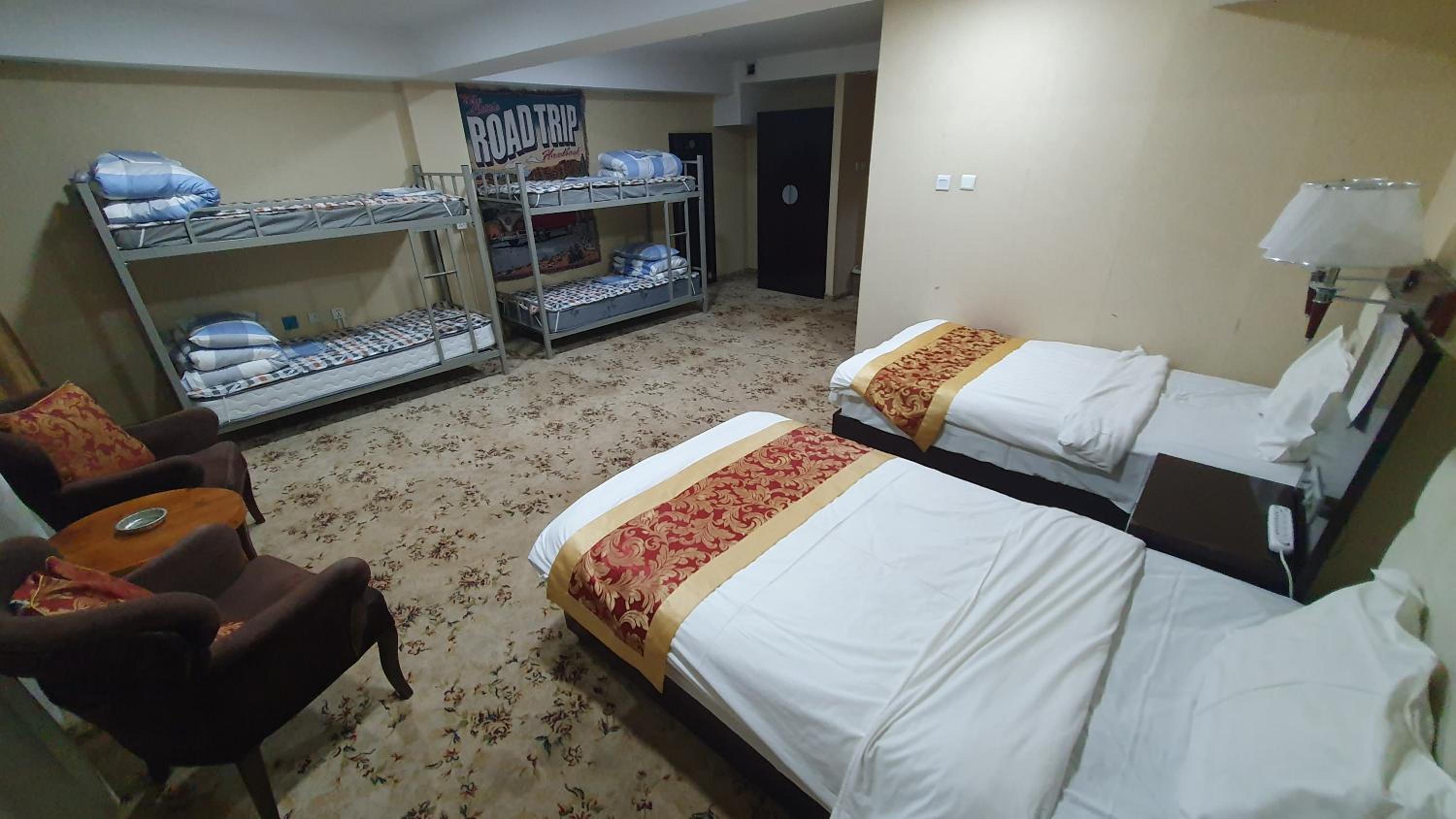 Bed in 6-Bed Mixed Dormitory Room photo 1