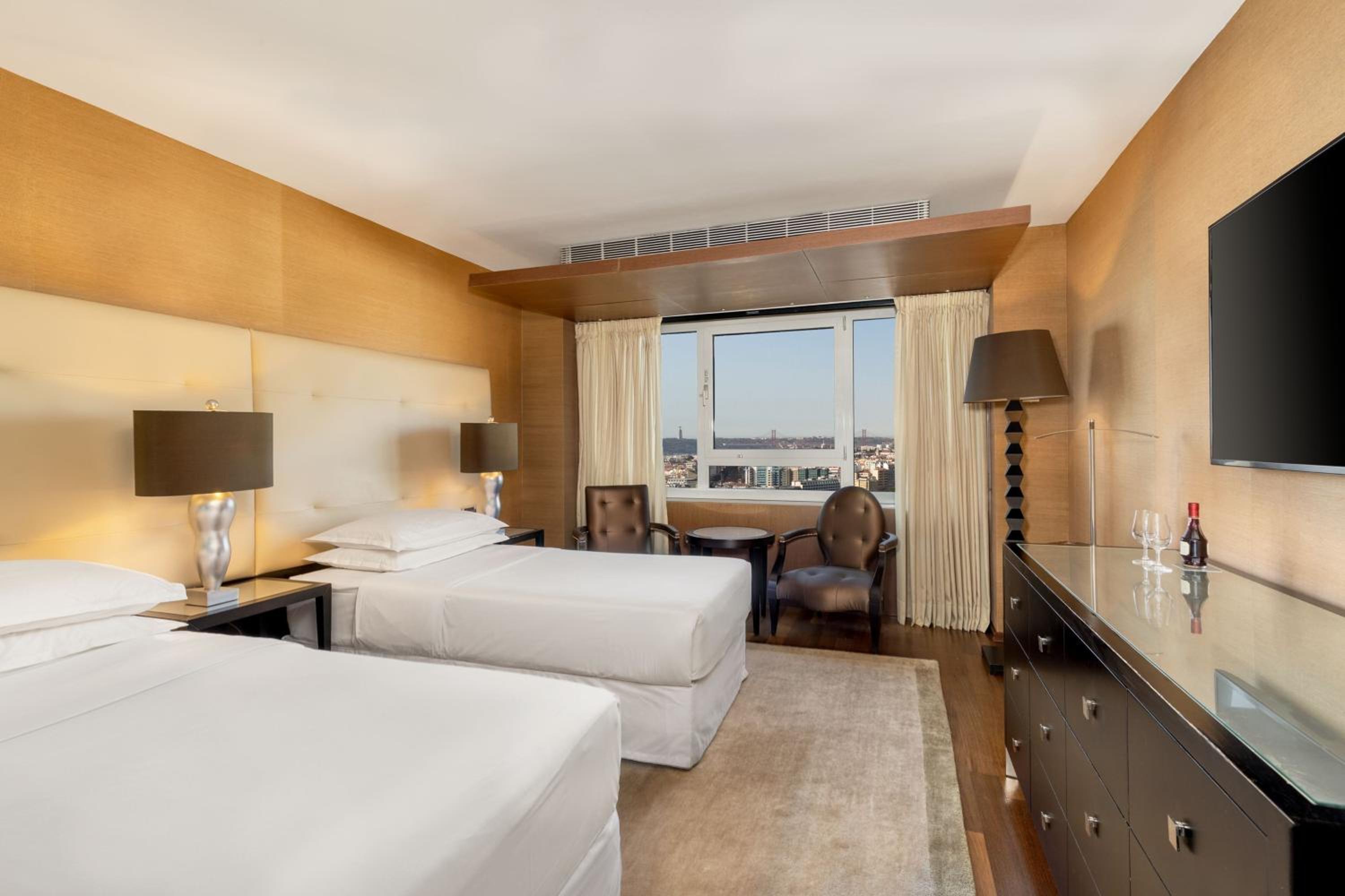 Executive Suite, Club lounge access, 2 Twin/Single Bed(s) - Photo 5