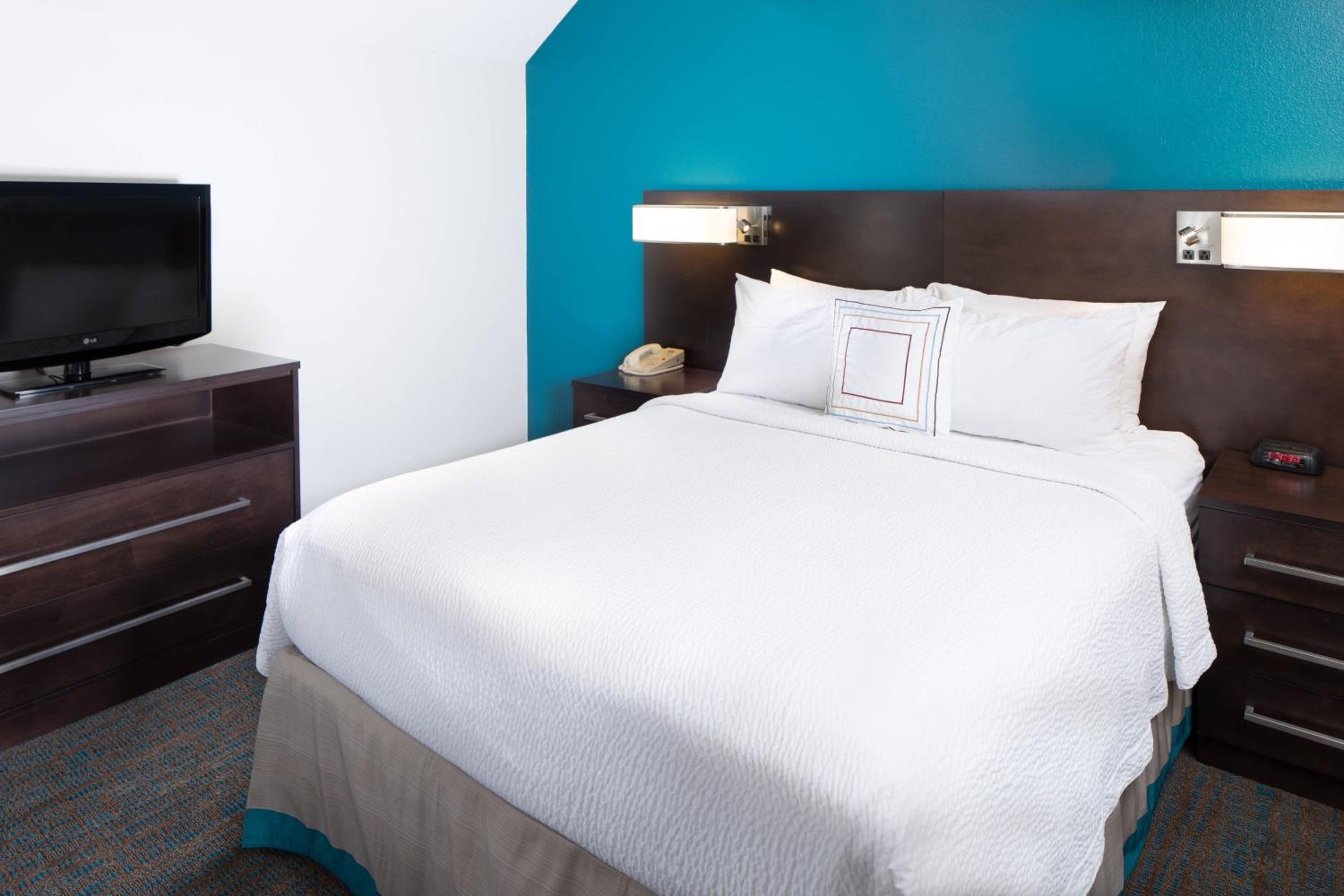 Two-Bedroom Suite - Non-Smoking photo 1