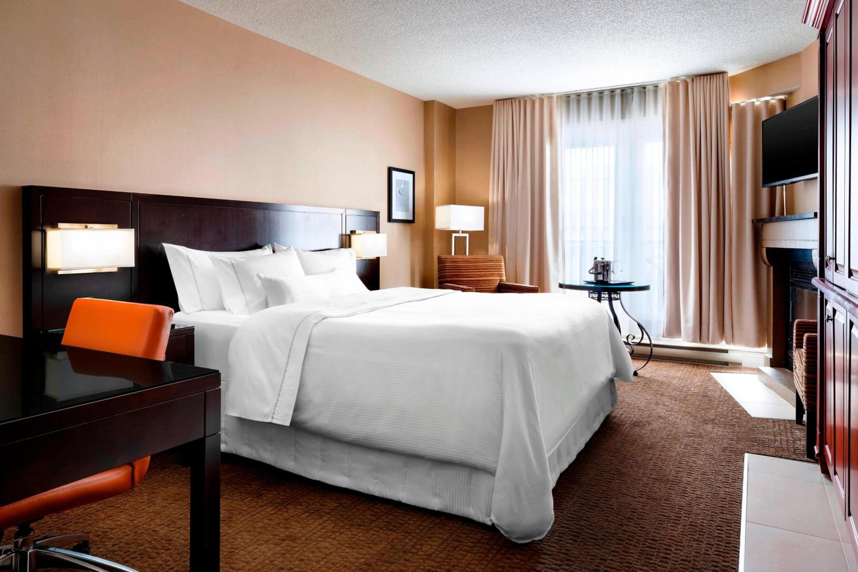 Traditional, Guest room, 1 Queen - Photo 1