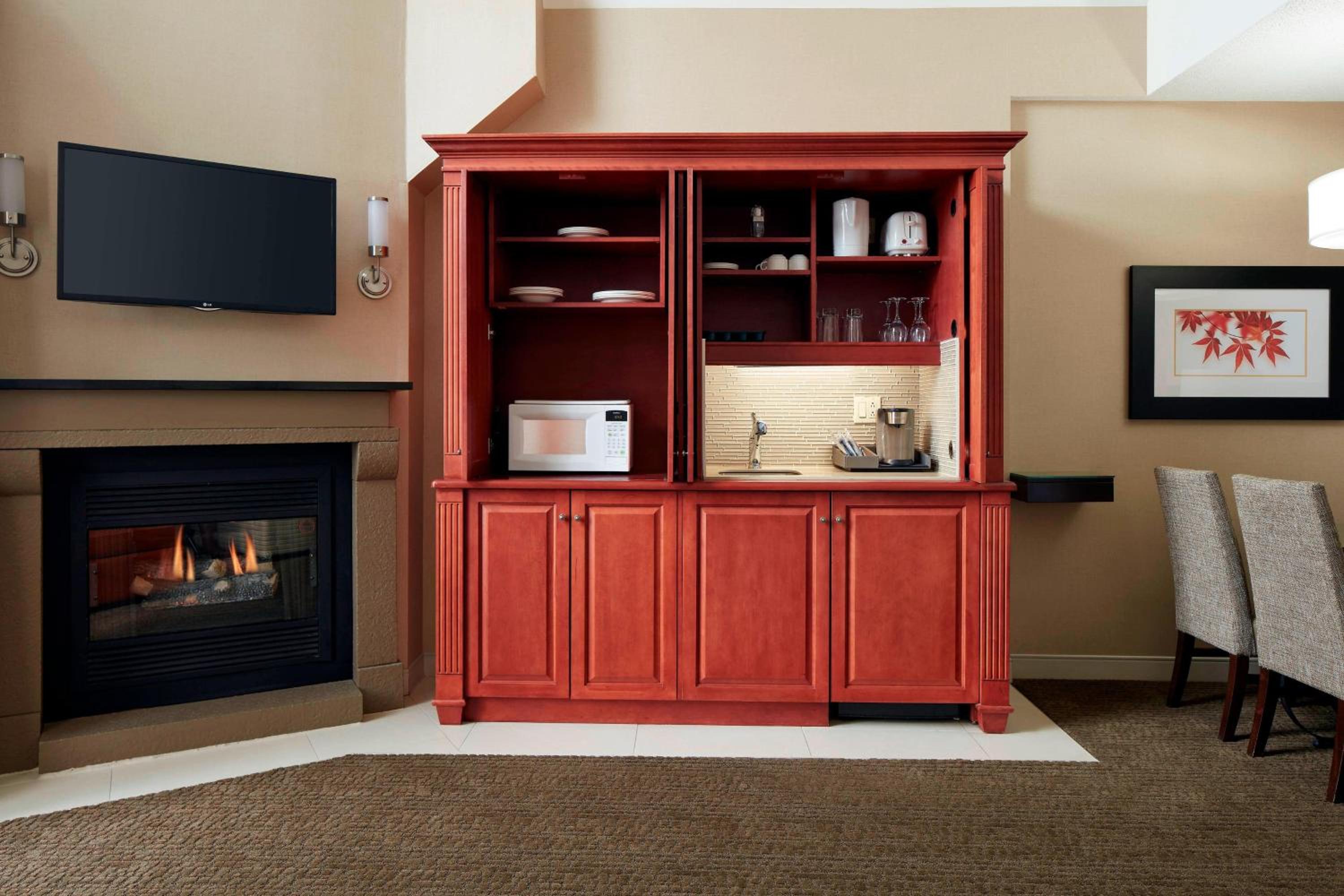 Deluxe, Guest room, 1 King, Sofa bed, Fireplace - Photo 4