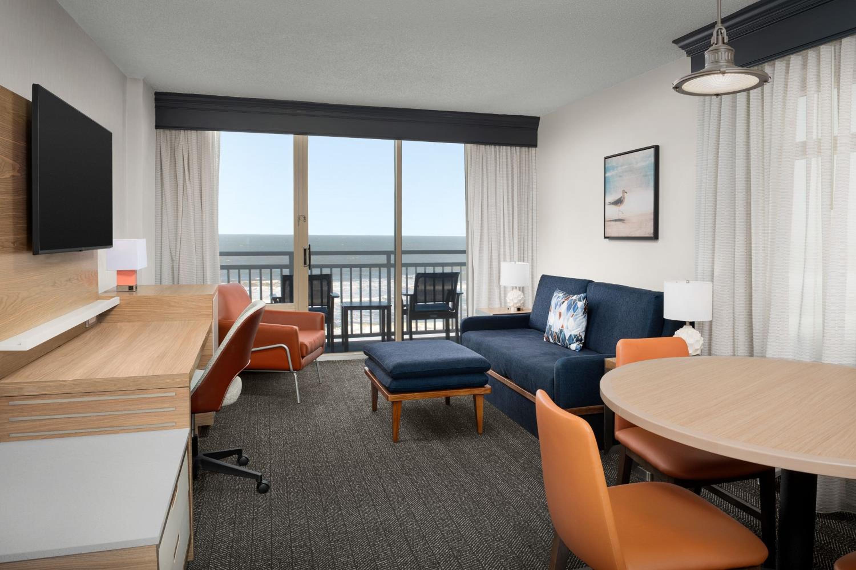 One-Bedroom King Suite - Oceanfront - Photo 1