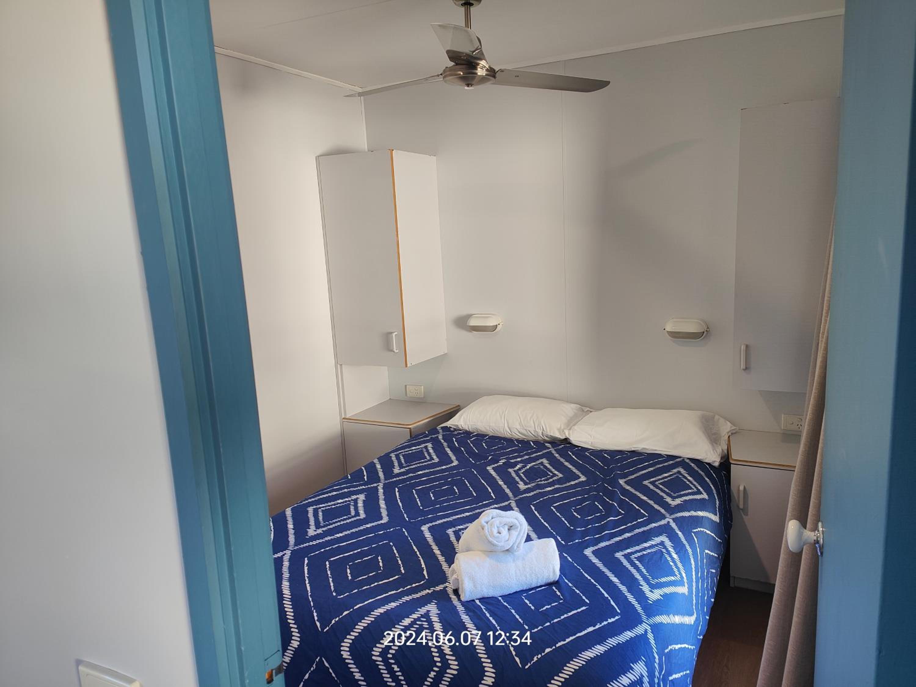 Two-Bedroom Bungalow - Photo 4